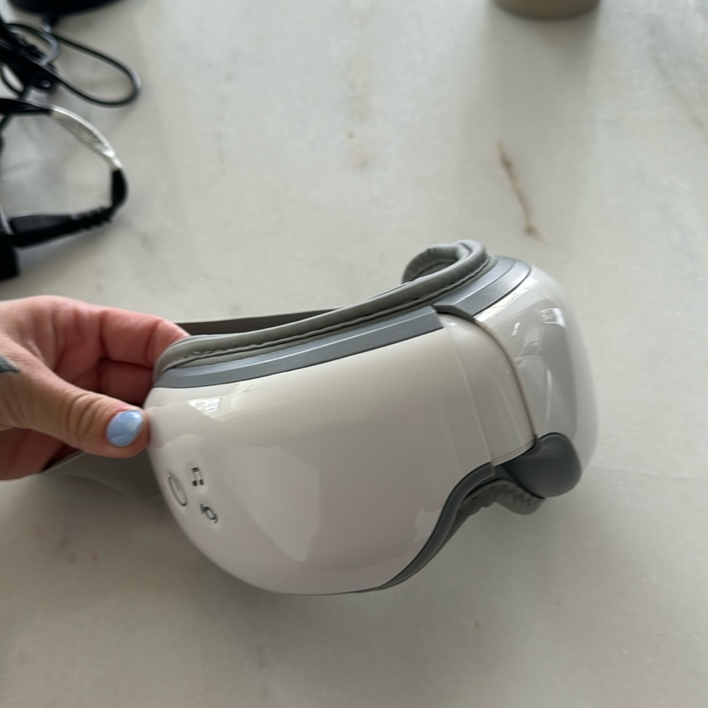 Brand new eye massager sleep mask remove